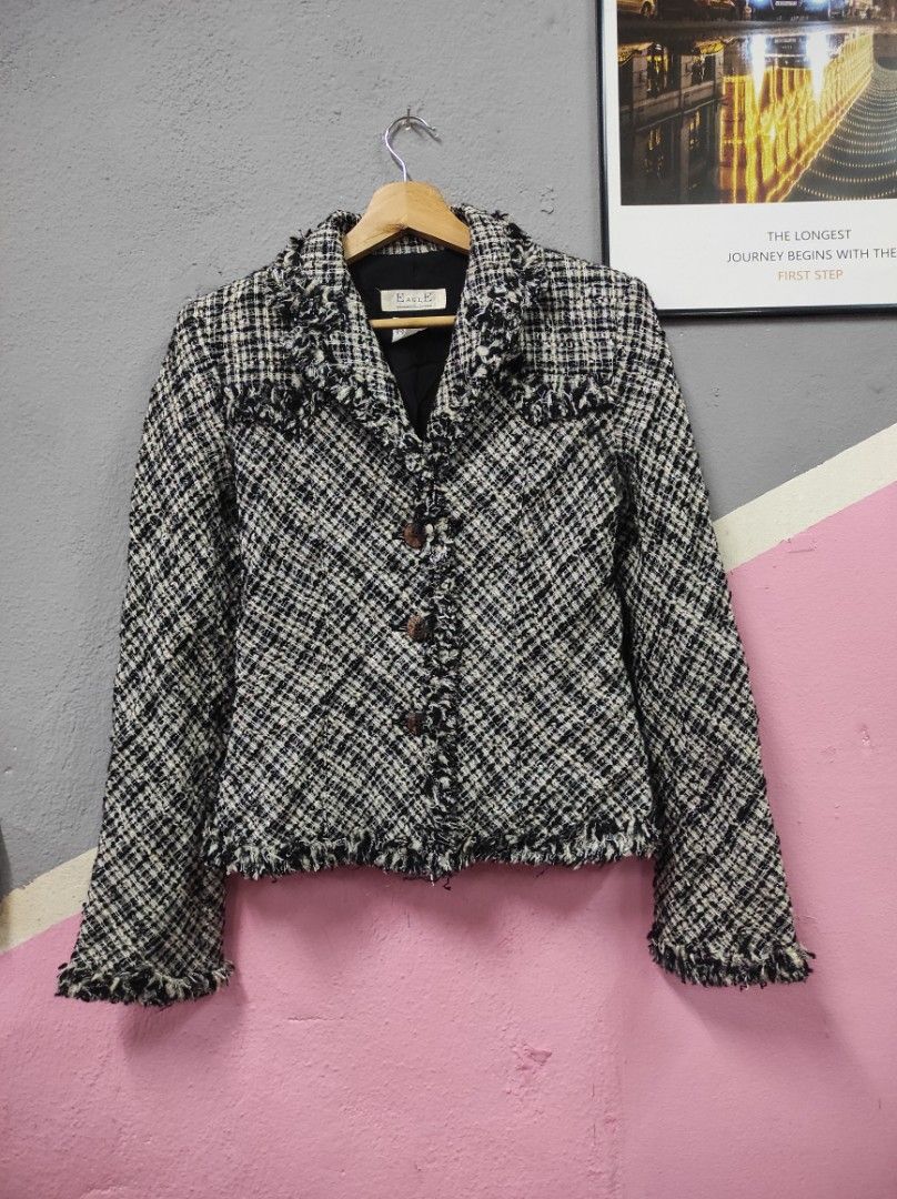Madame sweaters and jackets store