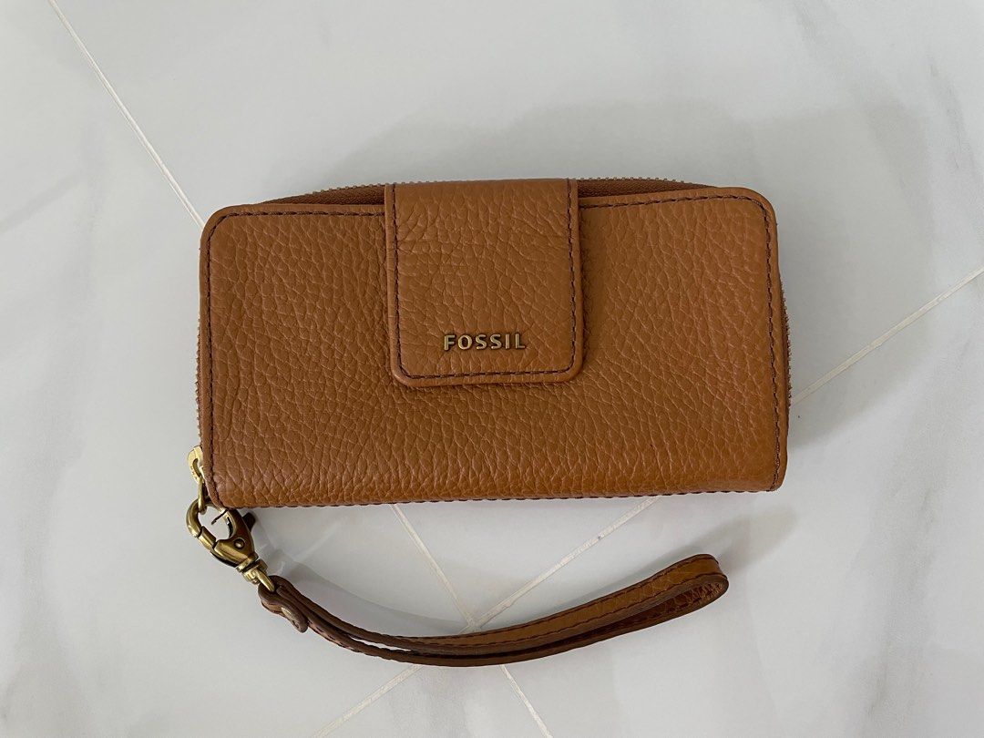 Fossil wrist wallet sales