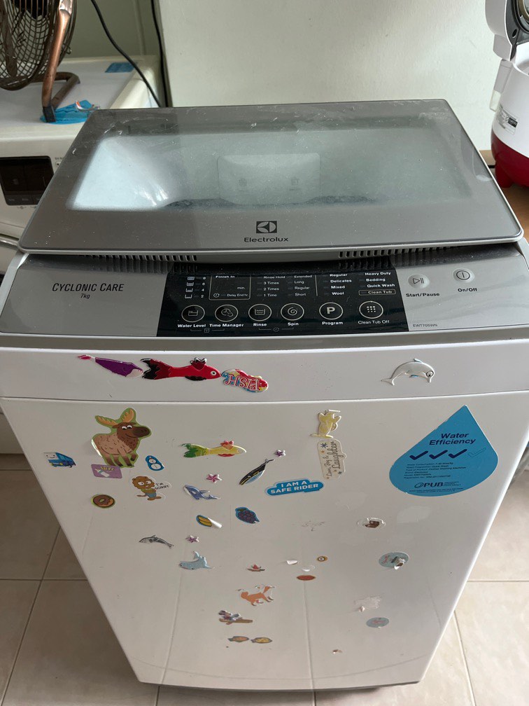 Give away working washing machine, TV & Home Appliances, Washing