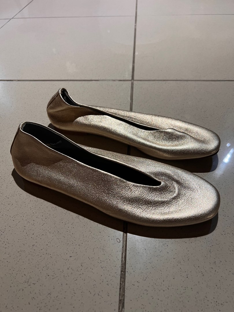 comfortable gold flats