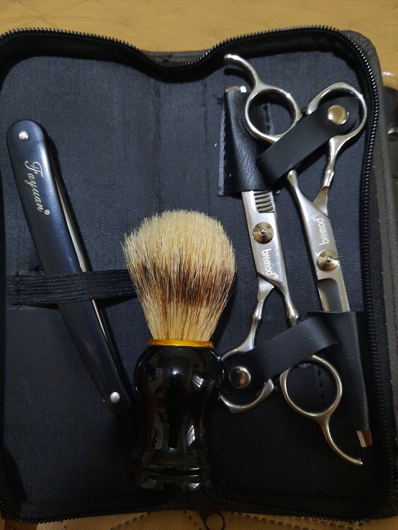 Haircut scissors (set) (Category: Men's Grooming) located in Makati City. Submitted by fj026 (Listing ID 1263410654, Image 1). Description: .