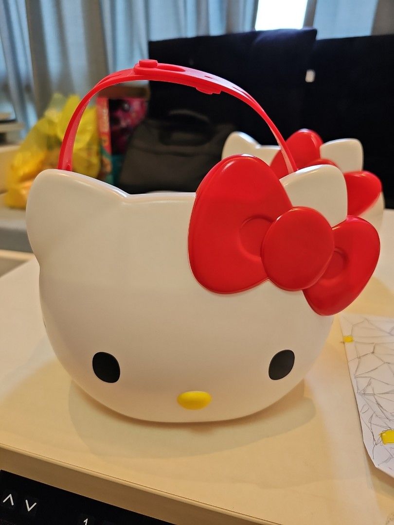 Hello hot sale kitty carrier