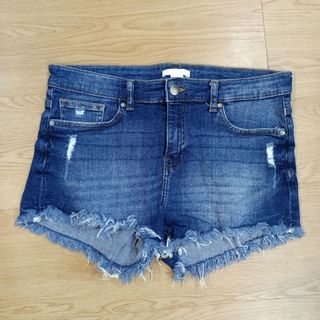 (Category: ) located in . Submitted by bw_brands_collection (Listing ID 1263426942, Image 1). Description: .
