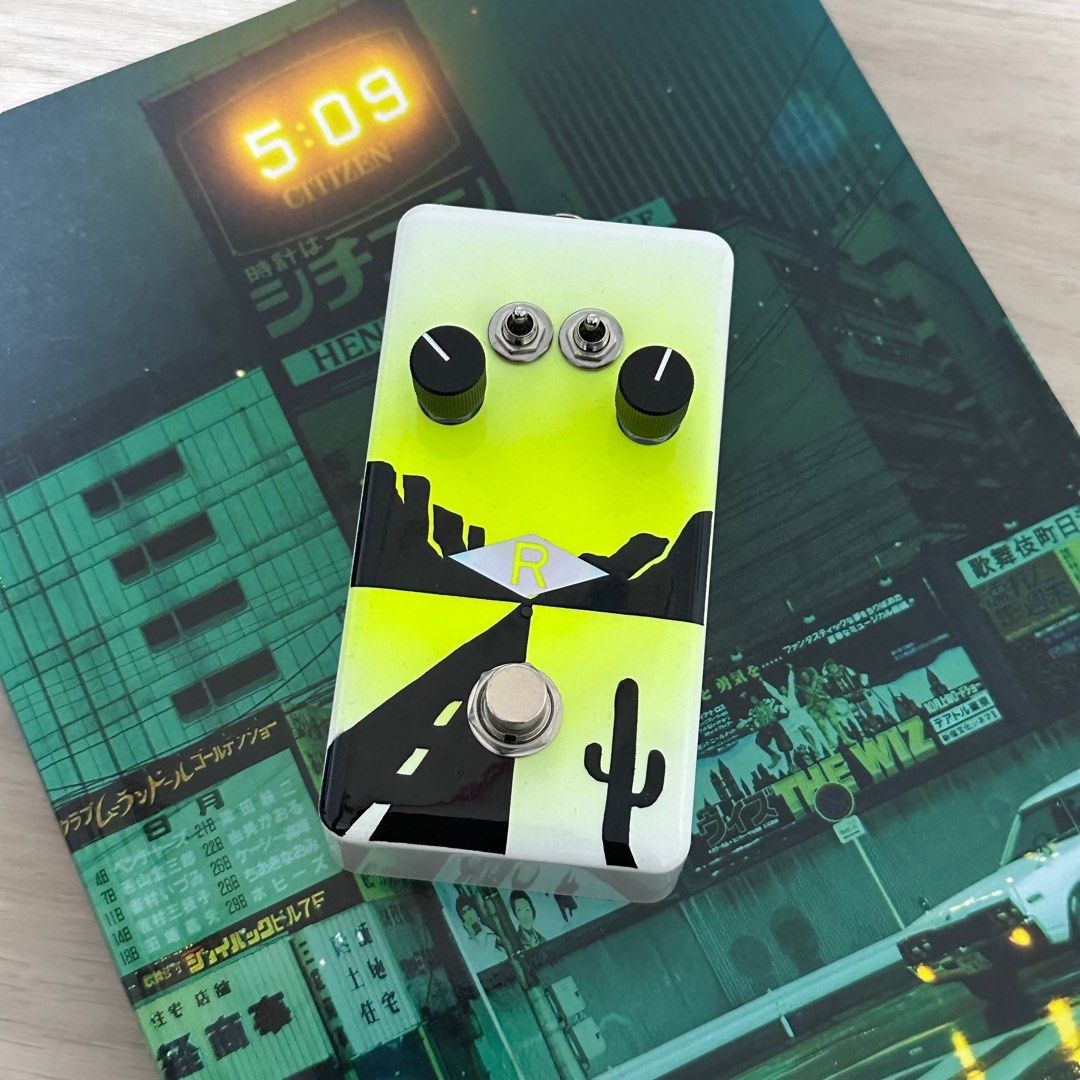 Last Dinosaurs Ryusuke Effects guitar pedals, Hobbies & Toys, Music