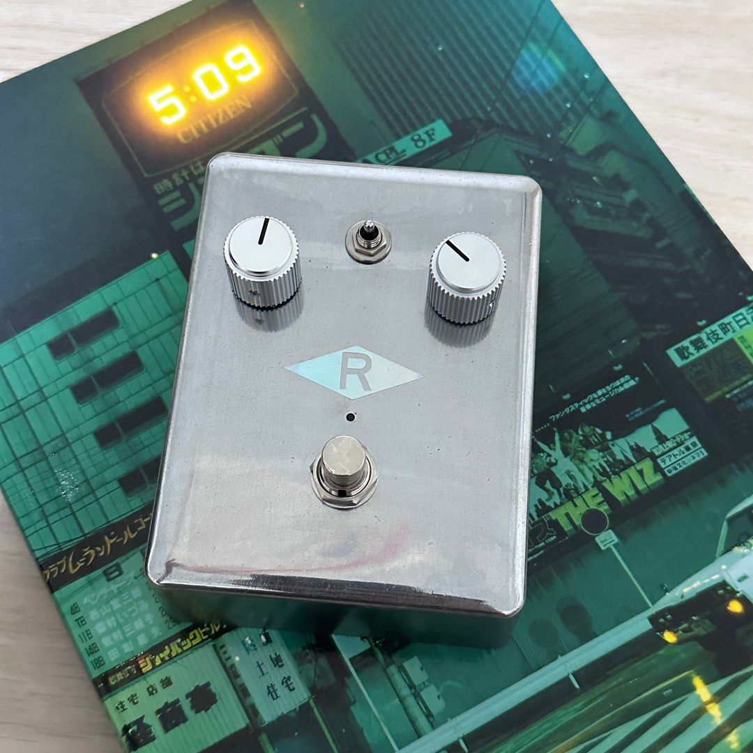 Last Dinosaurs Ryusuke Effects guitar pedals, Hobbies & Toys, Music