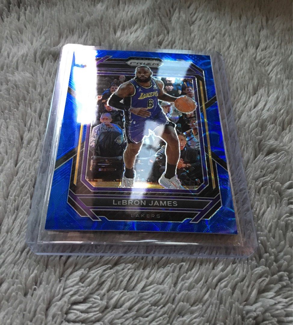 2022-23 Panini Prizm Lebron James Blue Ice /125 PSA 9 Mint Los