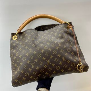Louis Vuitton Monogram Saumur 30. Date code: AR1922, Luxury, Bags & Wallets  on Carousell