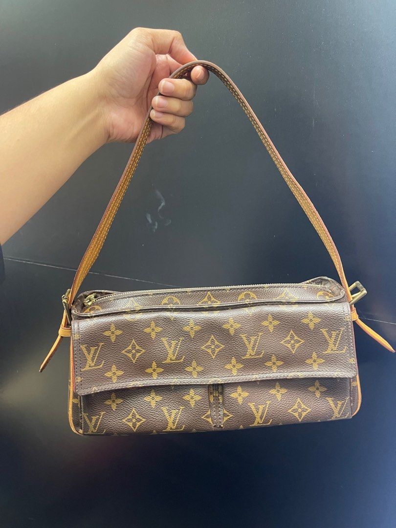 LOUIS VUITTON Viva Cite MM in Monogram Canvas 2004