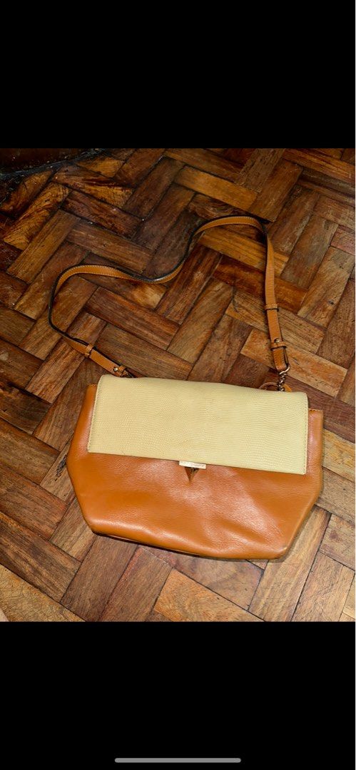 Lovcat bag (Category: Luxury Bags & Wallets) located in Manila. Submitted by marypani9939238 (Listing ID 1263465660, Image 3). Description: Lovcat original bag .
