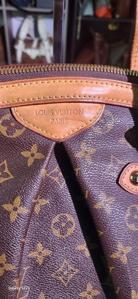 LOUIS VUITTON PARIS LV LOGO LEATHER BAG Samsung Galaxy S22 Plus Case Cover