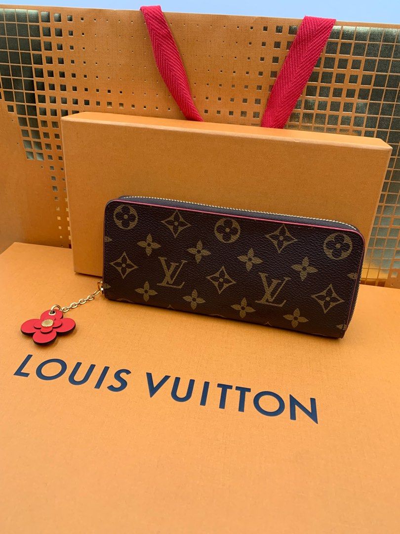 LOUIS VUITTON Louis Vuitton Portefeuille Clemence Flower Charm
