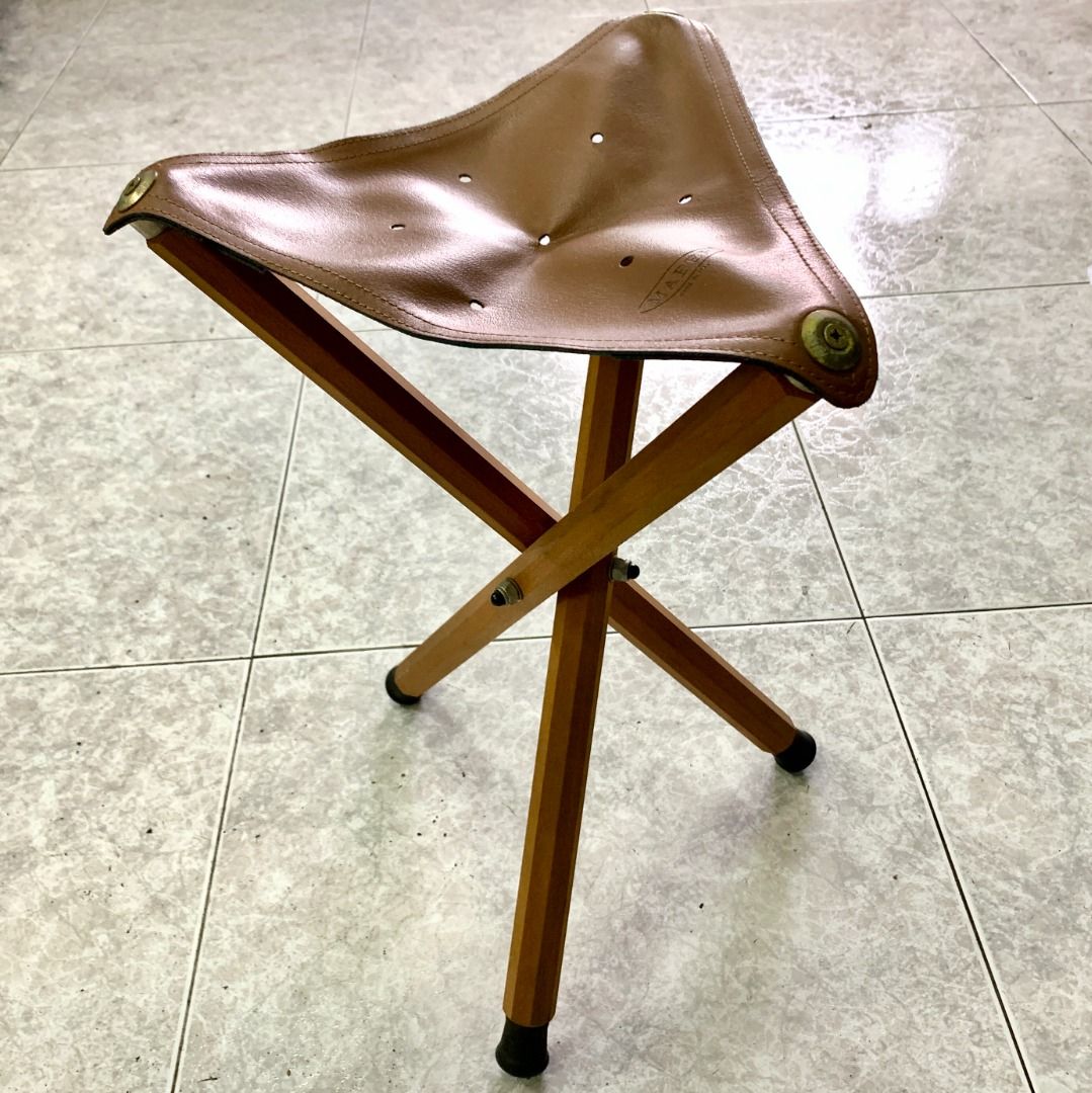 Artist folding online stool