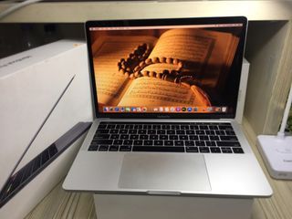 Macbook Pro touchbar 13inch 2017 Cto 16/256Gb