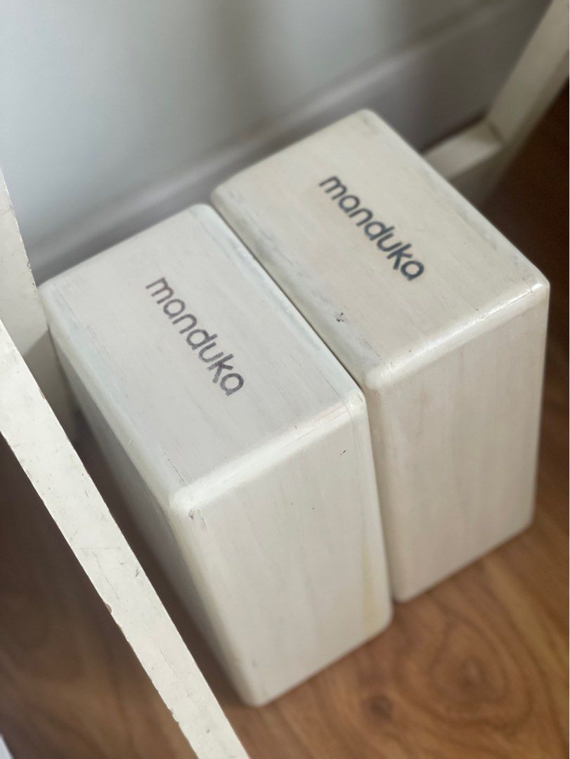 Manduka Yoga Blocks (Wooden), Sports Equipment, Exercise & Fitness, Toning  & Stretching Accessories on Carousell