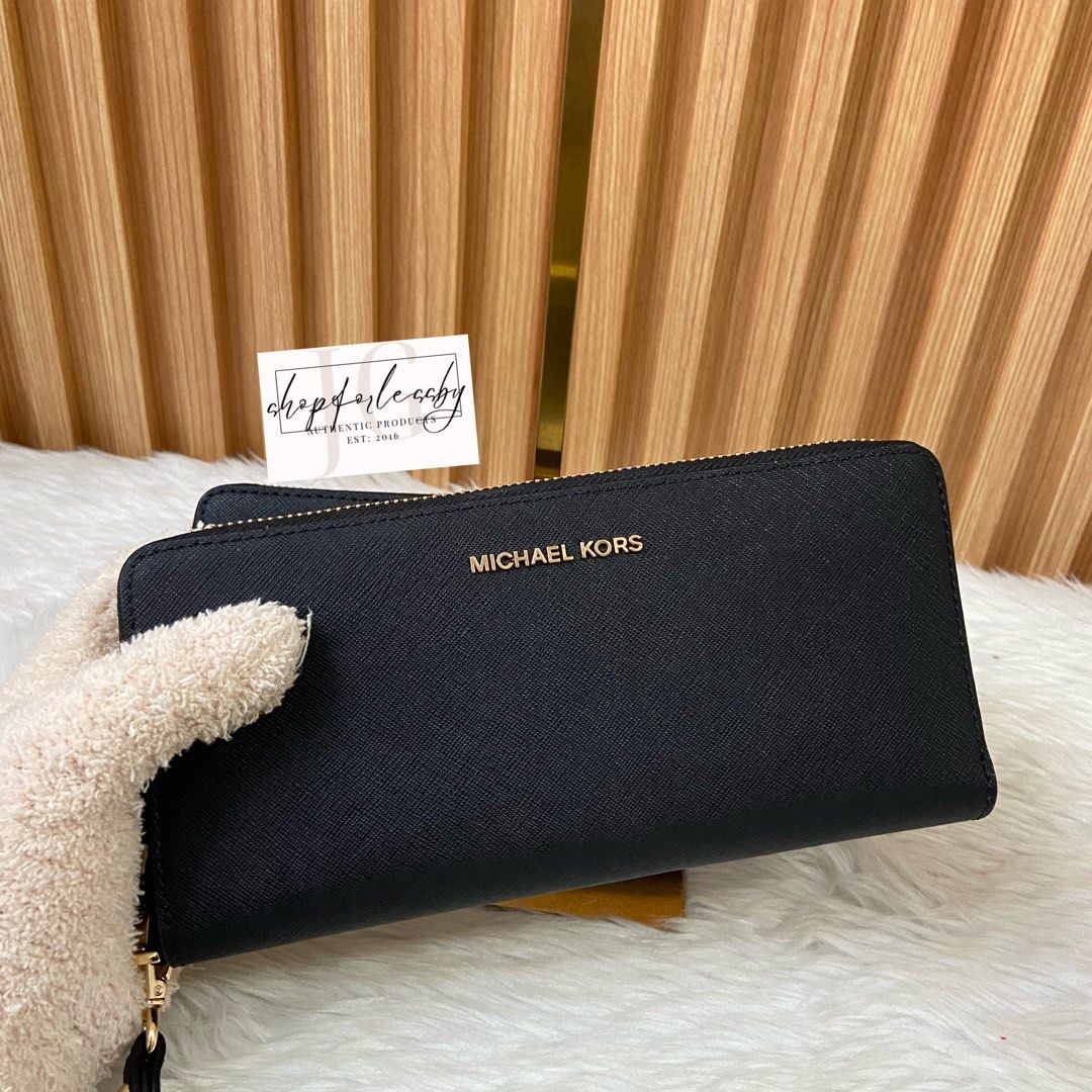 Michael Kors Red Long Wallet, Women's Fashion, Bags & Wallets, Wallets &  Card holders on Carousell