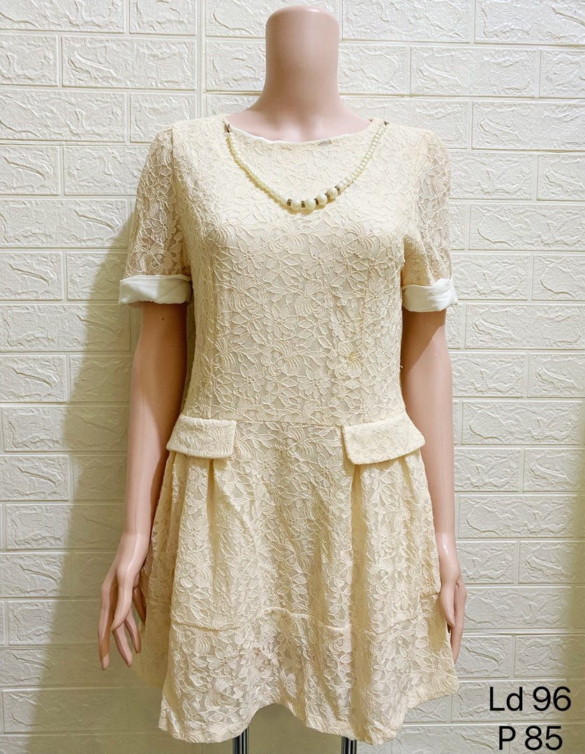 Mini Dress Brokat, Fesyen Wanita, Pakaian Wanita, Gaun & Rok di Carousell