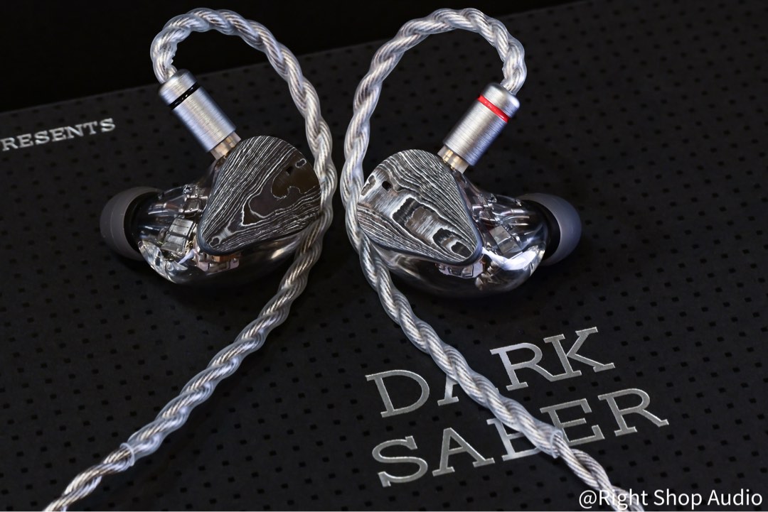 水月雨 MOONDROP DARKSABER 黑劍 棚からレビュー】 水月雨「MOONDROP DARK SABER」 8BA+2DD構成で