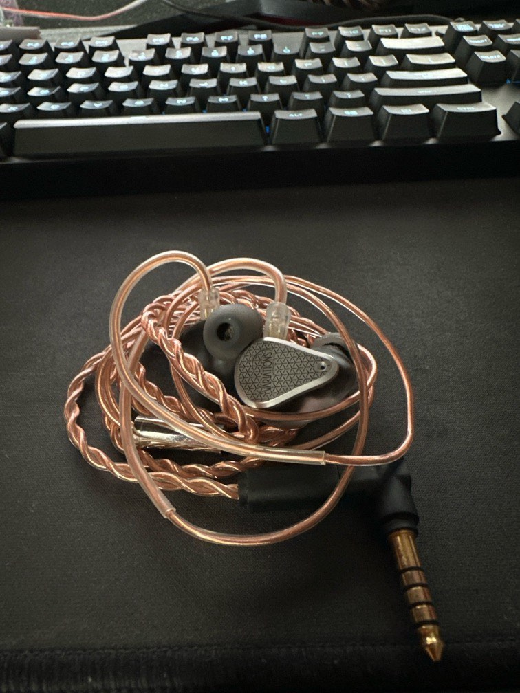 Moondrop Variations IEM, Audio, Earphones on Carousell