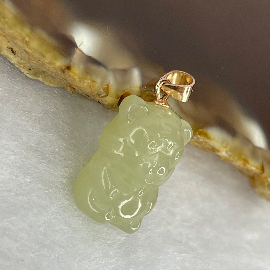 Natural Nephrite Tiger in 925 Silver Clasp Rose Gold