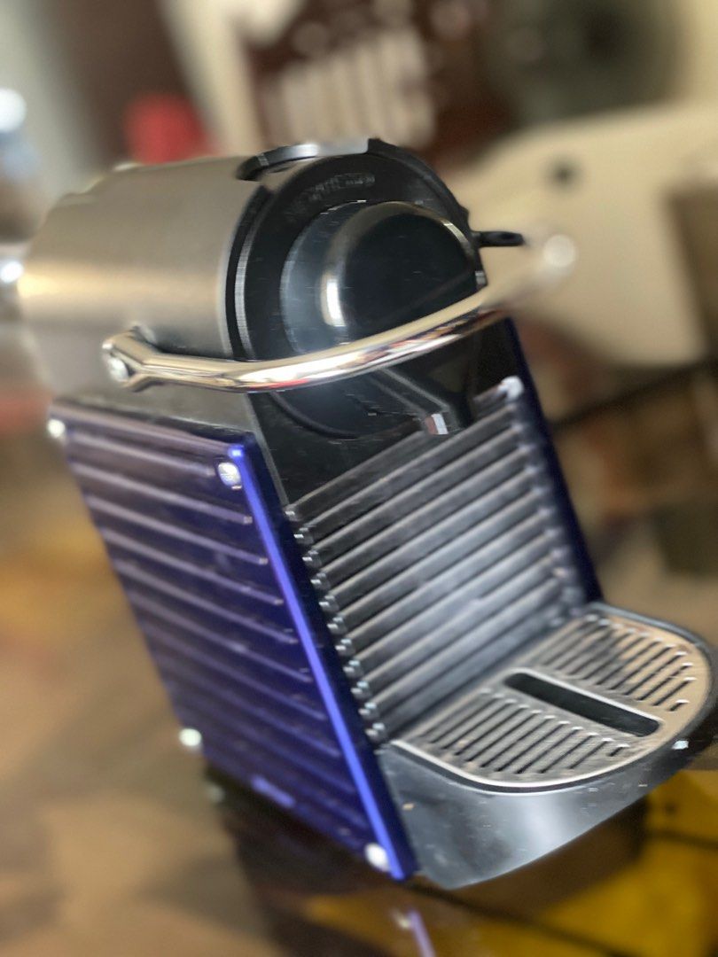Nespresso Pixie (Category: Coffee & Tea Tableware) located in Paranaque City. Submitted by think_pinas (Listing ID 1263383801, Image 1). Description: Selling pre-loved Nespresso Pixie Issue: water not pumping out of the machine Made in Switzerland Price is fixed Buyer will pay for shipping.