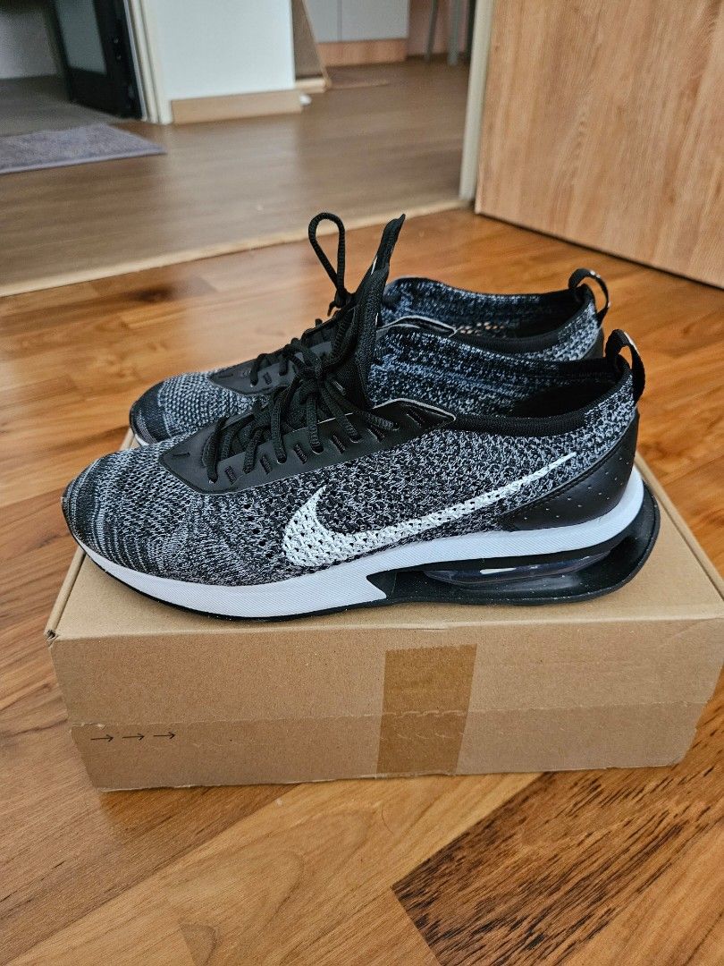 Nike air max store 270 oreo flyknit