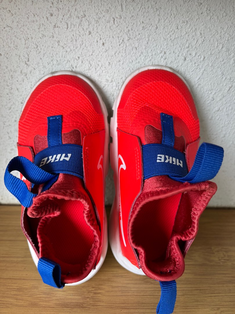 Nike kids clearance shoes size 2