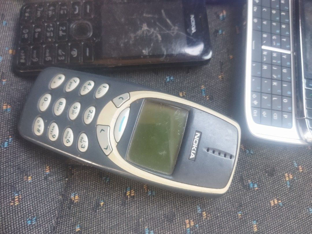 nokia-lama-semua-rm100-everything-else-others-on-carousell