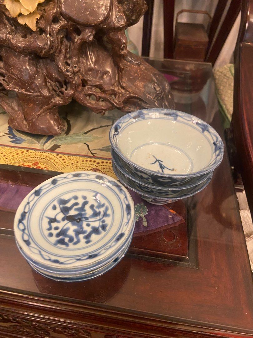 Old blue 2025 and white dishes
