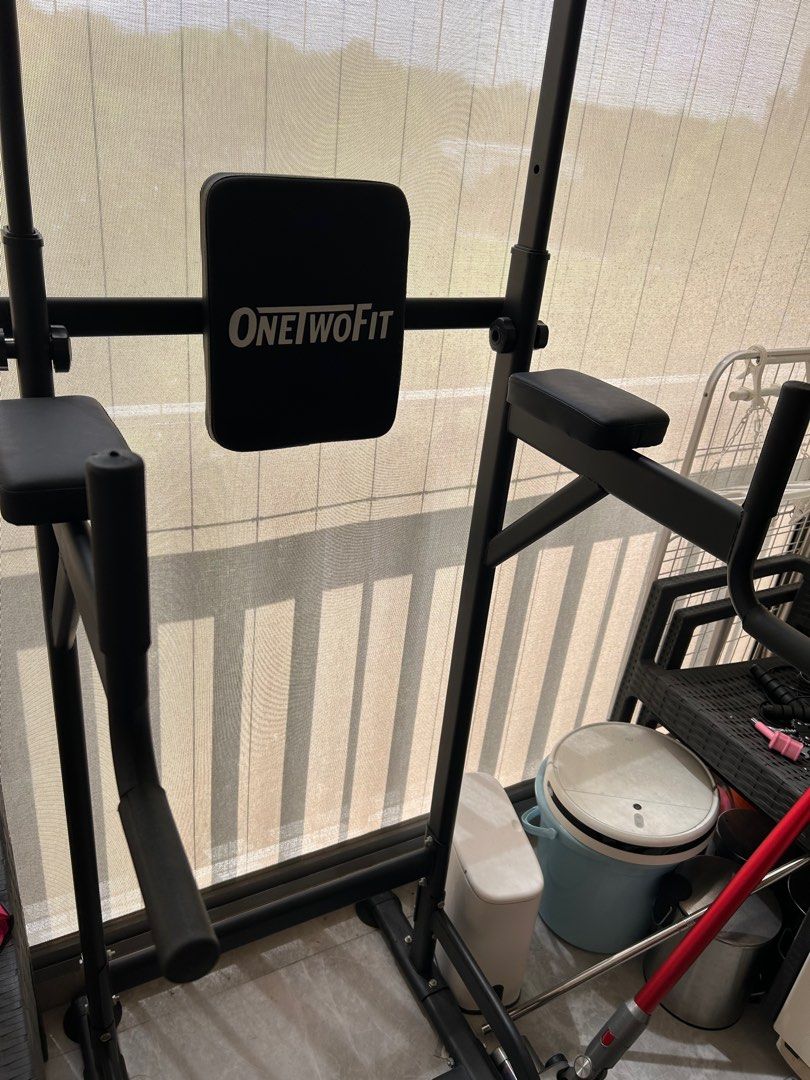 OneTwoFit adjustable pull up station Sports Equipment Exercise