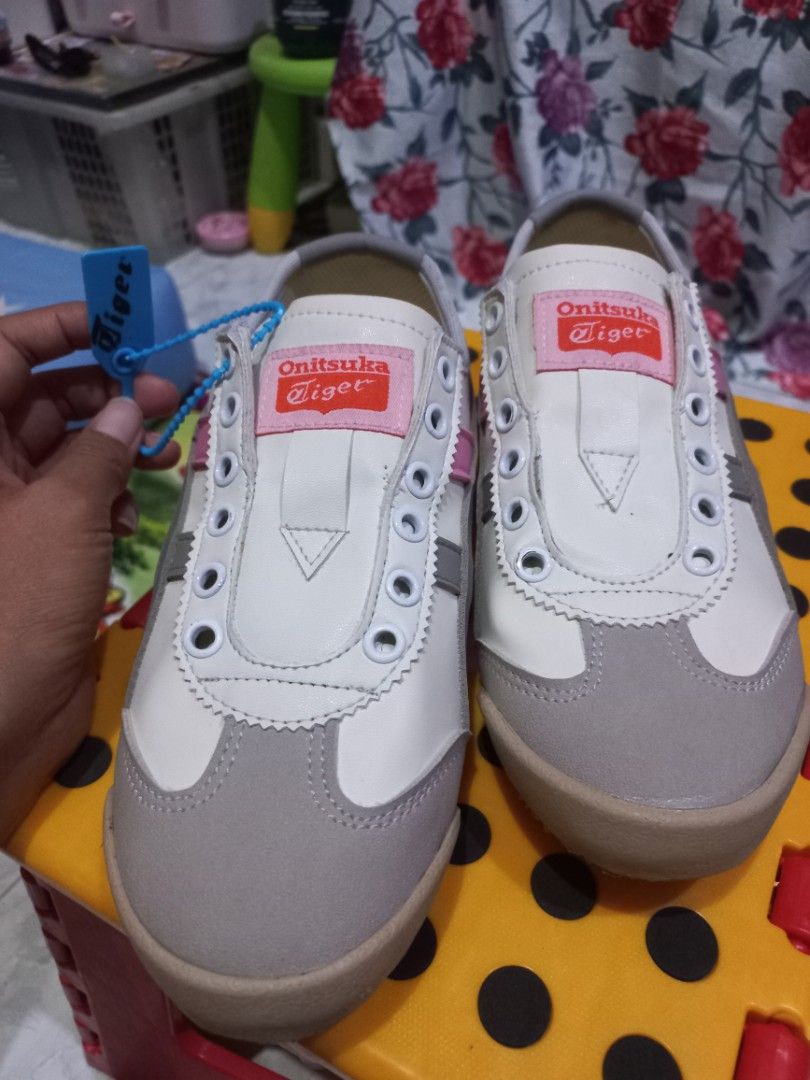 onitsuka tiger vietnam