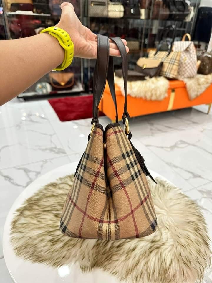 Classic Burberry tote bag, Luxury, Bags & Wallets on Carousell