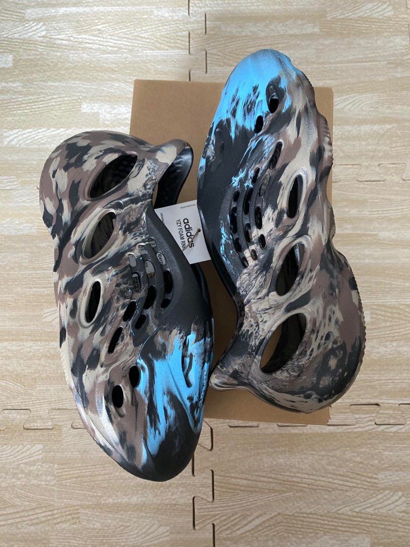 Original Yzy Foam Runner Cinder 7W, Women's Fashion, Footwear, Slippers ...