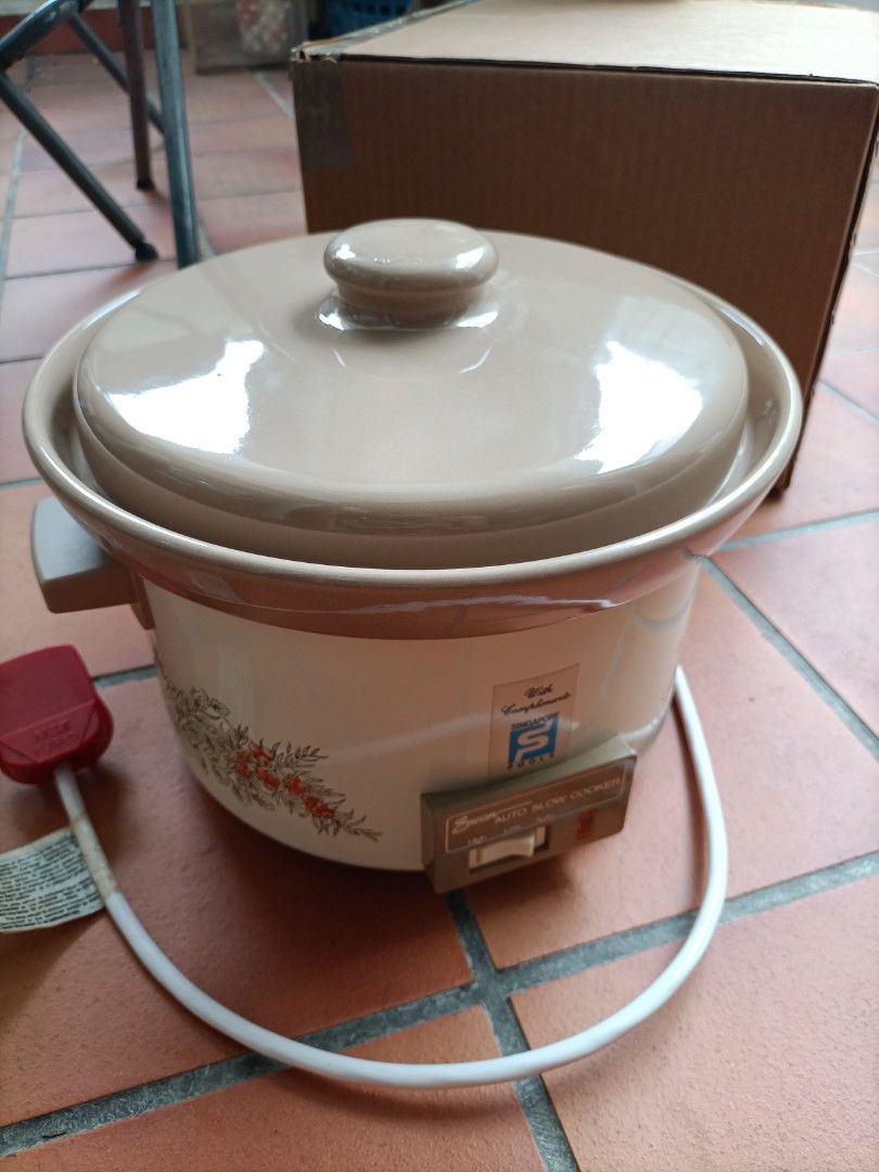 Vintage Swan Ceramic Auto Slow Cooker. Berry & Leaf Design, 2.5 Litre
