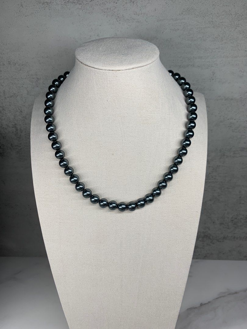 Faux black discount pearl necklace
