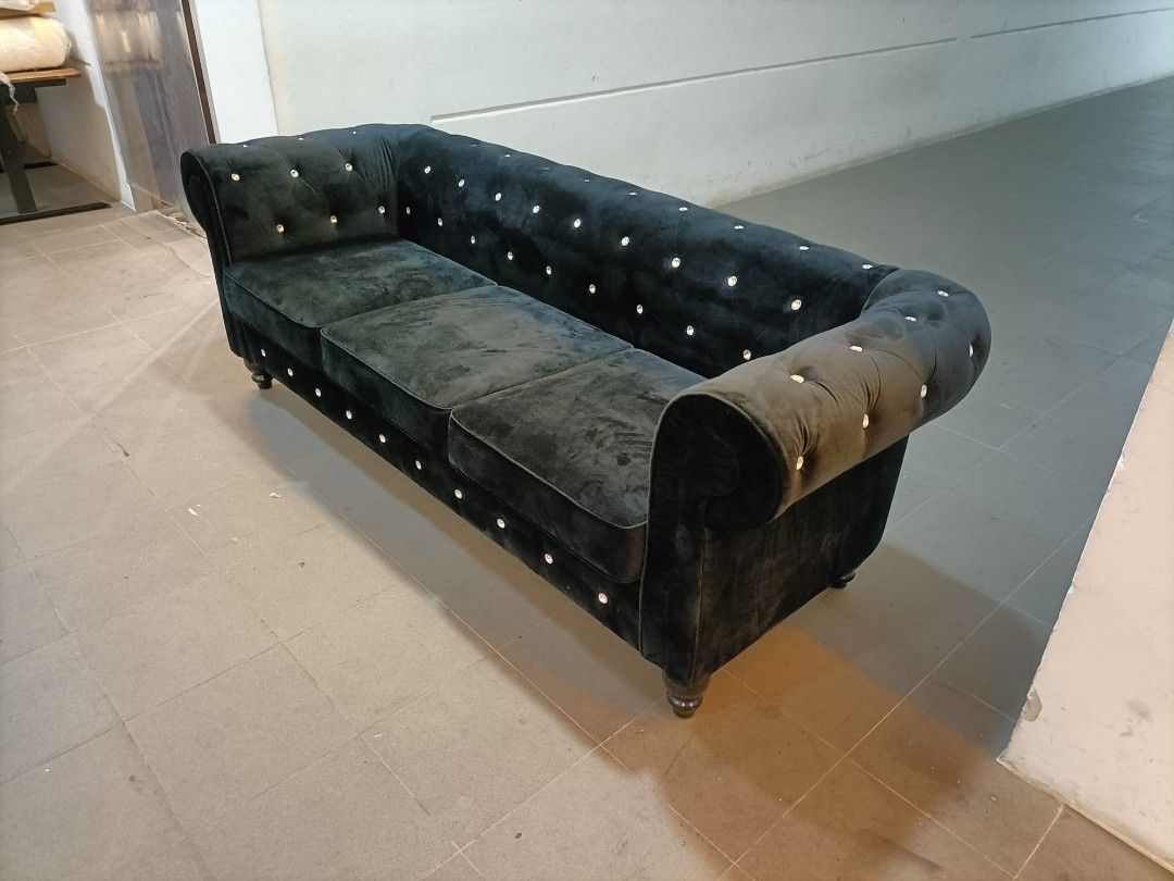 Regera 3 Seater Chesterfield Sofa With
