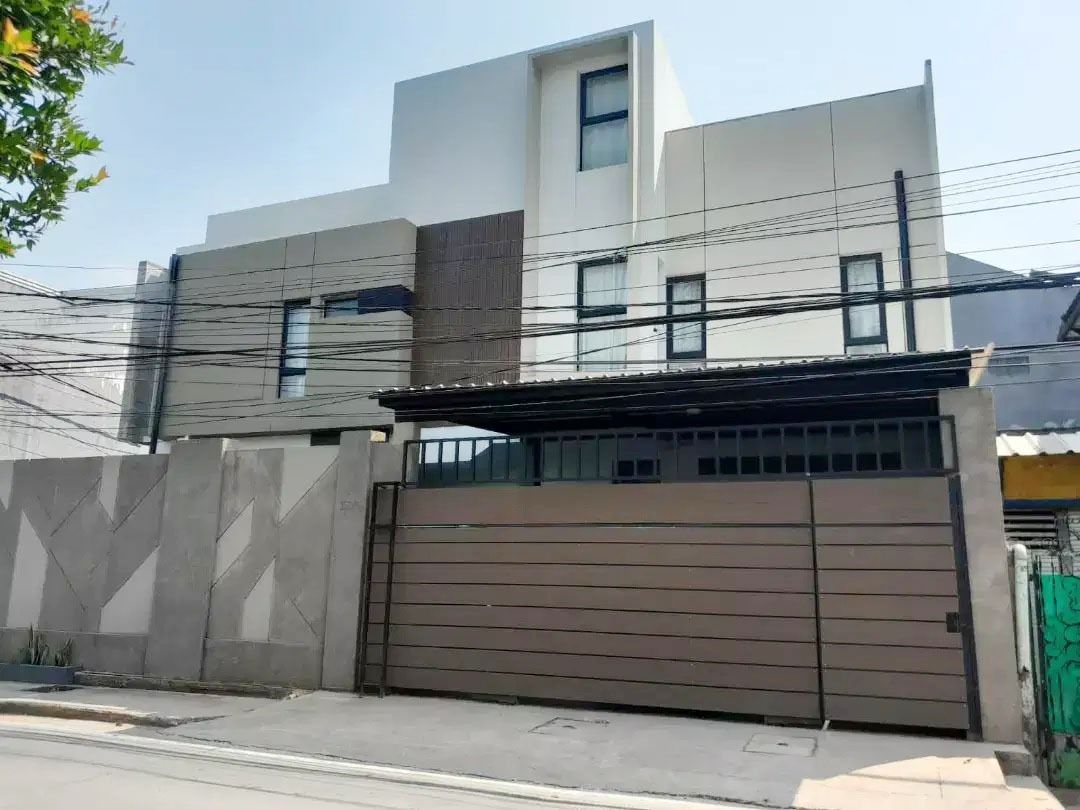 rumah_dijual_di_taman_malaka_d_1698907381_cd5ea276_progressive