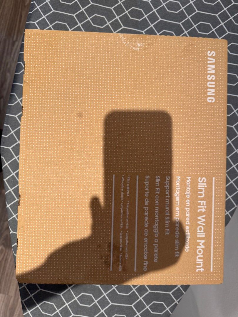 Samsung slim fit tv wall mount, TV & Home Appliances, TV