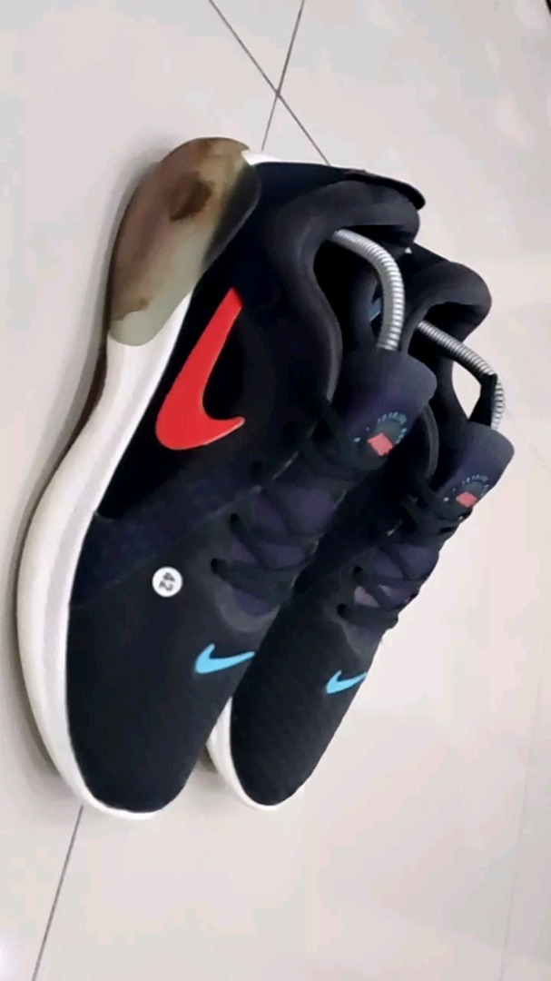 harga sepatu nike joyride