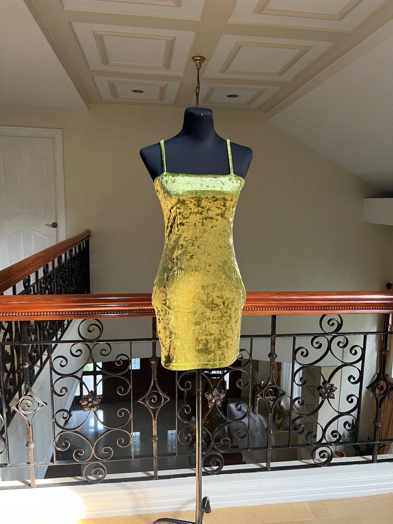 Green velvet spaghetti strap dress clearance