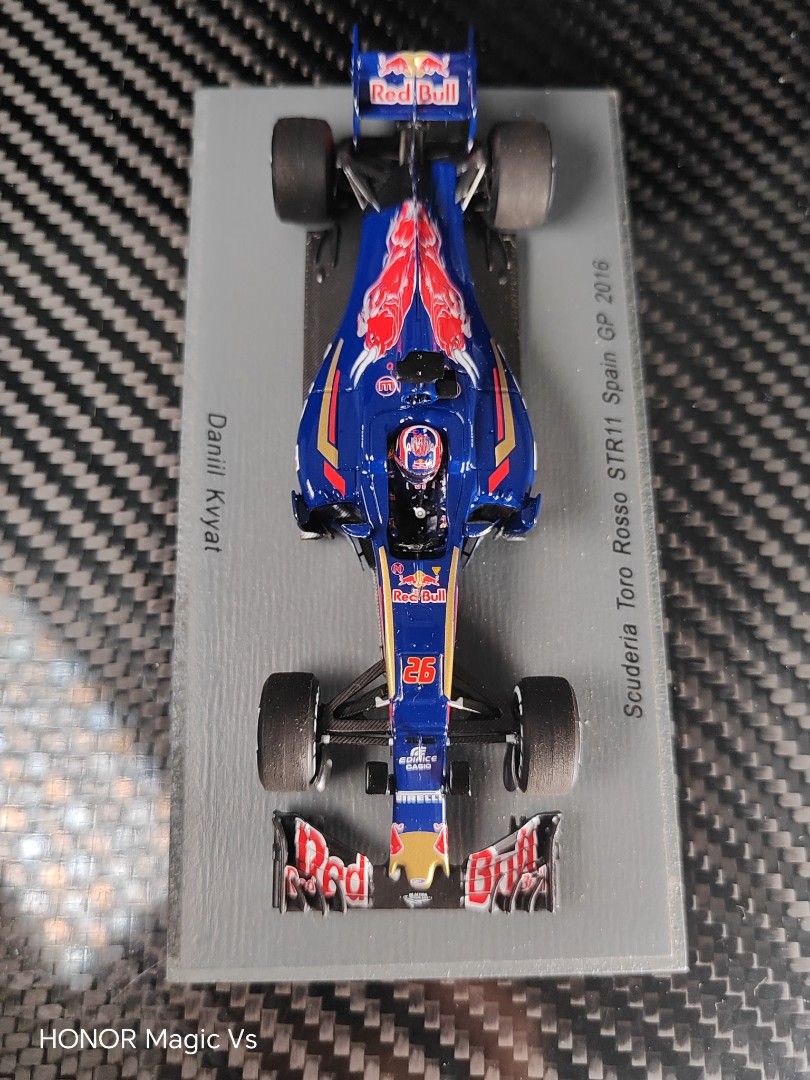 Spark F1 ~ S5020 - 1:43 SCUDERIA TORO ROSSO STR11 NO.26 SPAIN GP