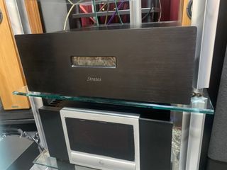 stratos power amplifer 150watts class A/ab display sets retail $2499