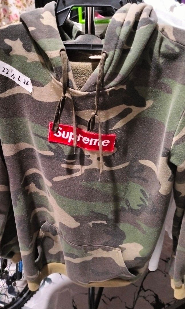Supreme hoodie Men s Fashion Tops Sets Hoodies on Carousell