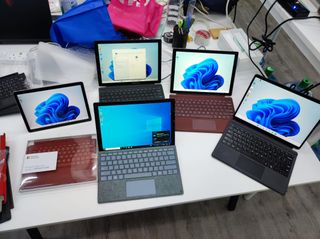 好多部Surface Pro 5 Pro 6 Pro 7 Pro 8 Surface Go 1824 GO 2,go 3 Surface laptop 賣1796 1901 全正常有i5 有i7 surface pro 7 i7 16GB RAM, Pro 8 i5,用來Present, 處理文件， 畫圖超順，可以作為平板電腦輕便携手出差使用，亦可接駁鍵盤辦公商務使用，樣樣兼顧，用過返唔到轉頭 。64178160034433110