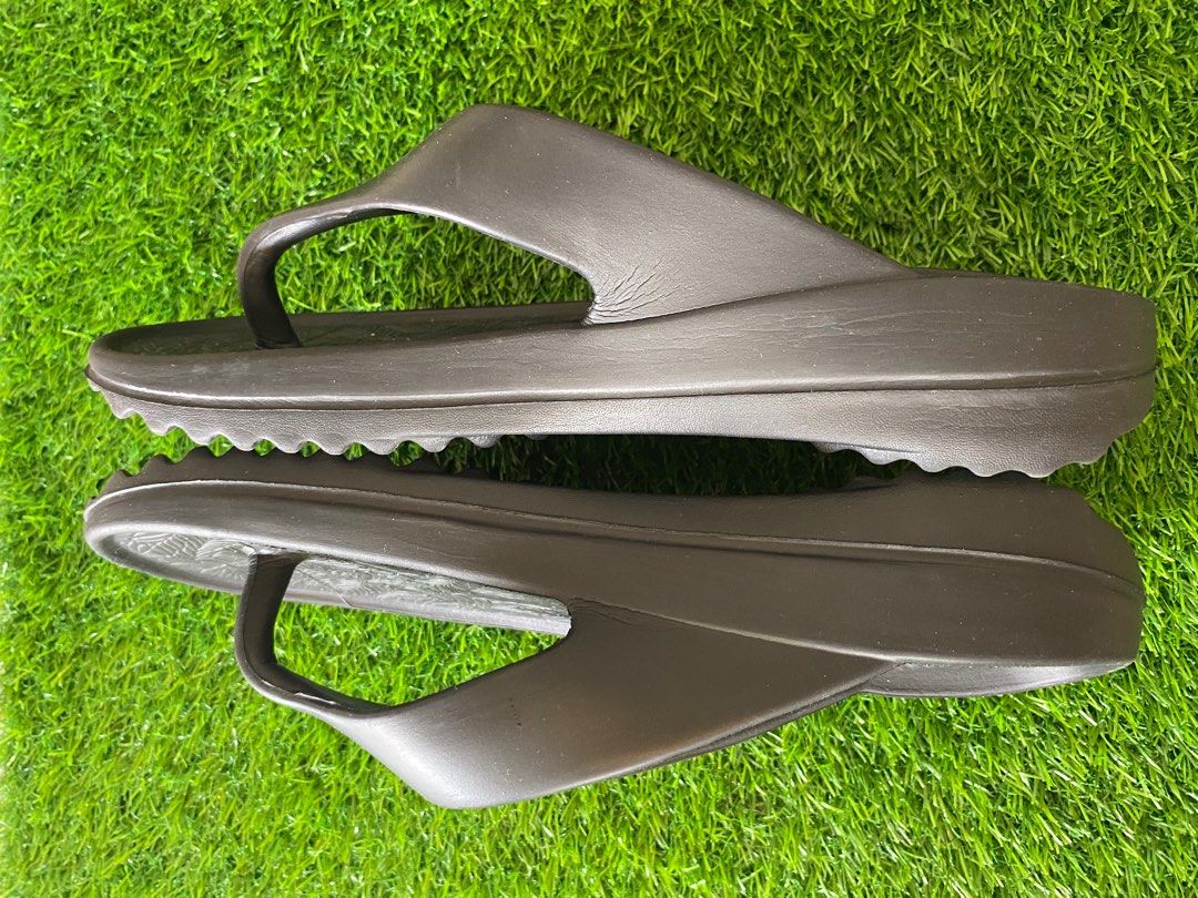 Thick sole slippers, Men's Fashion, Footwear, Flipflops and Slides on ...