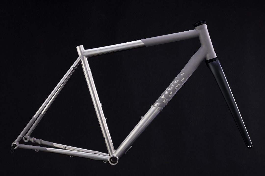 Titanium roadbike frame Hi Light R7.2, Sports Equipment, Bicycles ...
