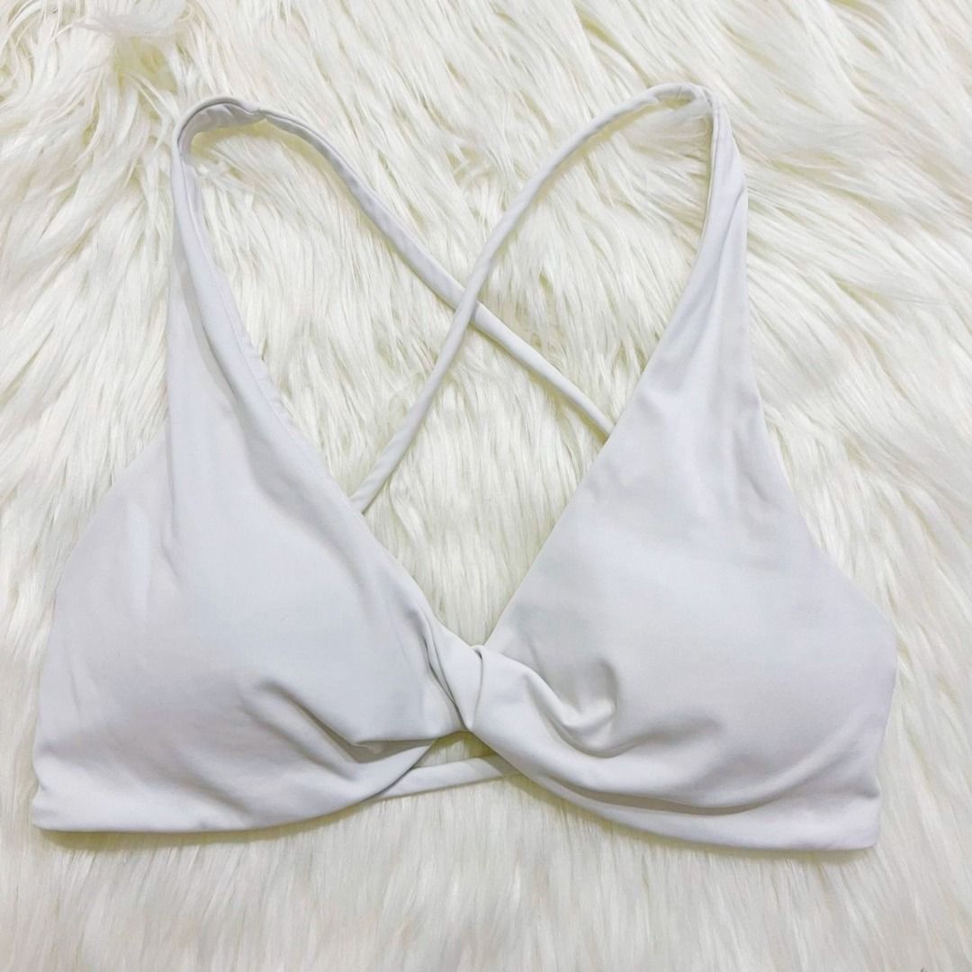 Love at First Sight Bra, Women's Fashion, Activewear on Carousell