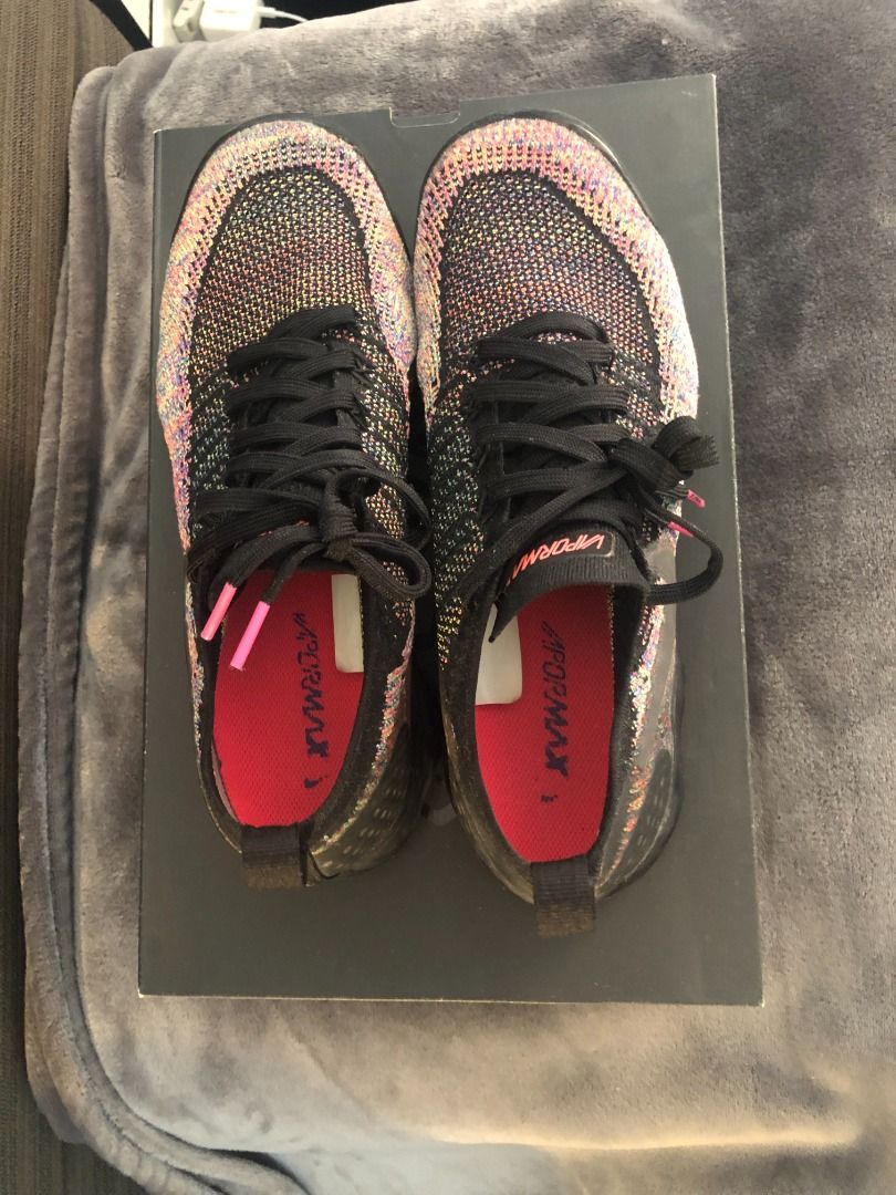USED Nike Vapormax 2 Multi-color (Category: Sneakers) located in Muntinlupa City. Submitted by SFP33 (Listing ID 1263405792, Image 2). Description: No box Used Size 10 US Mens Negotiable (just offer) Pls message for more pics Shipping c/o buyer MOP: Gcash/Unionbank .