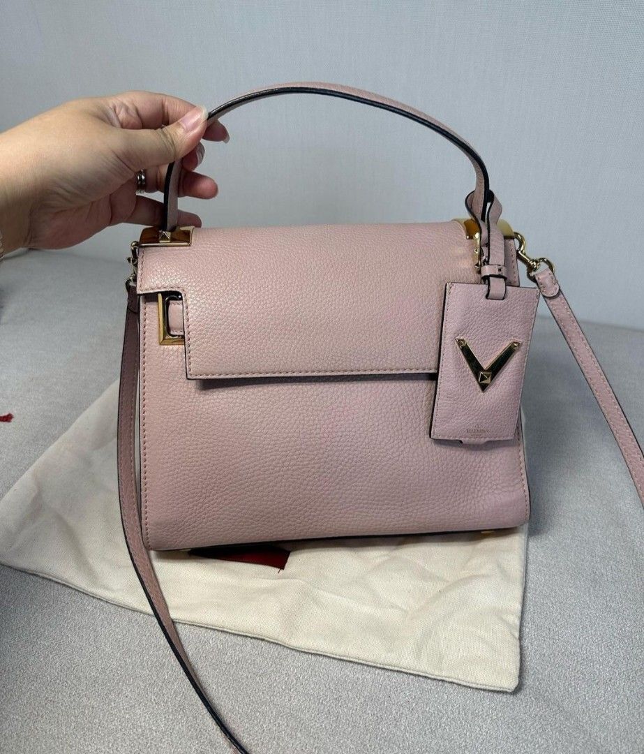 Used valentino 2025