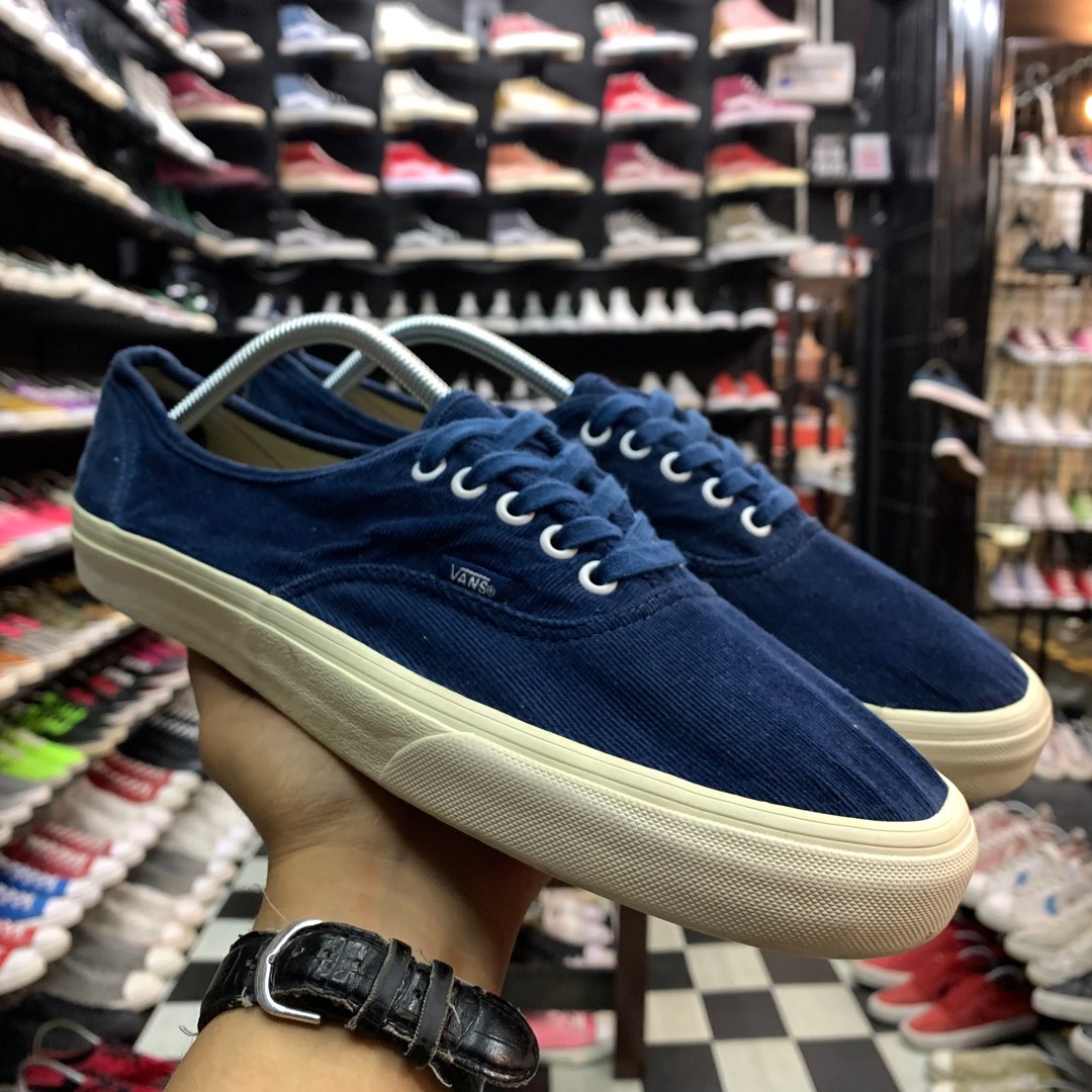 Corduroy on sale authentic vans