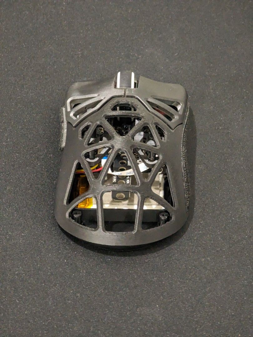 VGN Dragonfly F1 Moba w/ 3D printed Razer Viper Mini Shell 